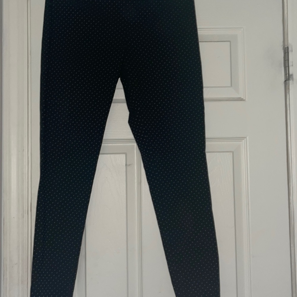 Dressed pants never worn . Size medium